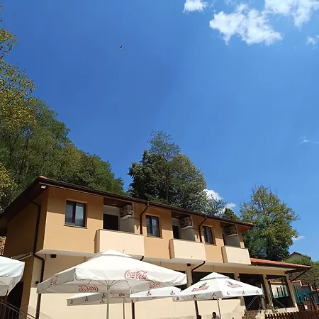 комплекс кантона * Razhishte