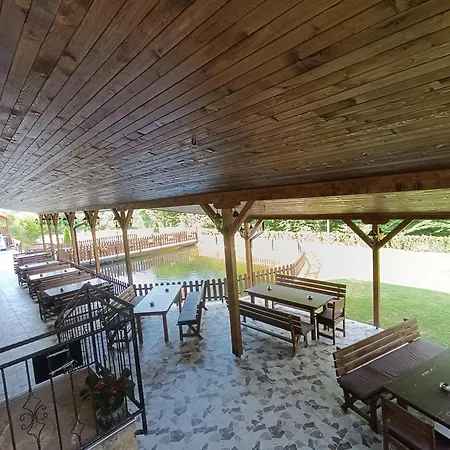 Semesteranläggning (resort) комплекс кантона Razhishte